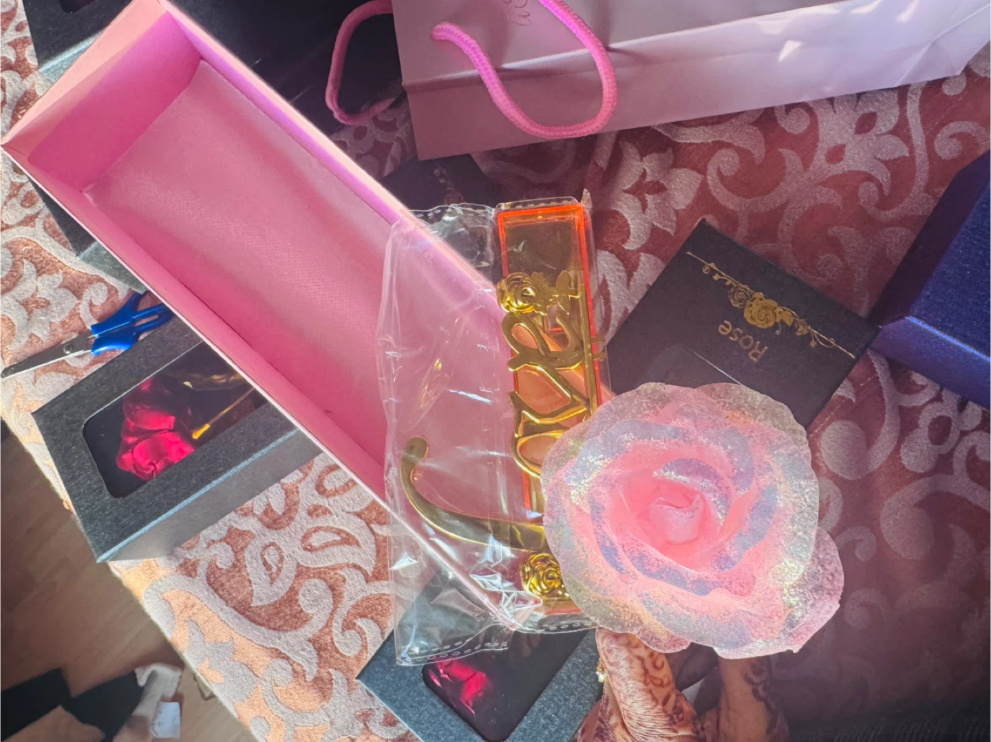 Golden Rose with "Love" Stand and Gift Box price is not $1 - photo 4