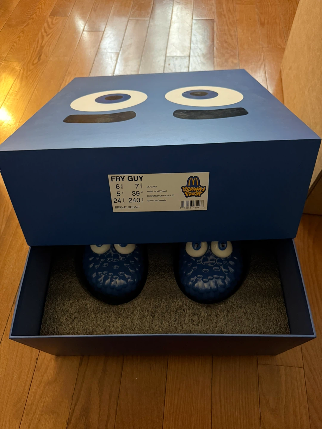 McDonald's Kerwin Frost Fry Guy Clogs Blue Size 7 - photo 5