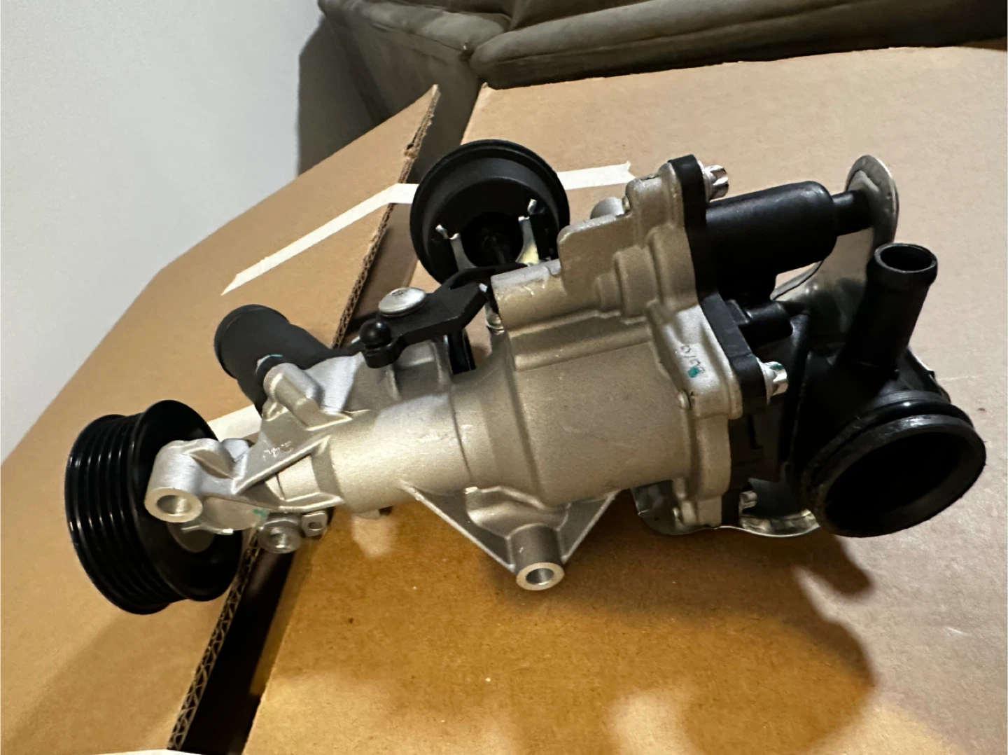 Engine Water Pump for Mercedes-Benz C-Class 2014-2019 - photo 4