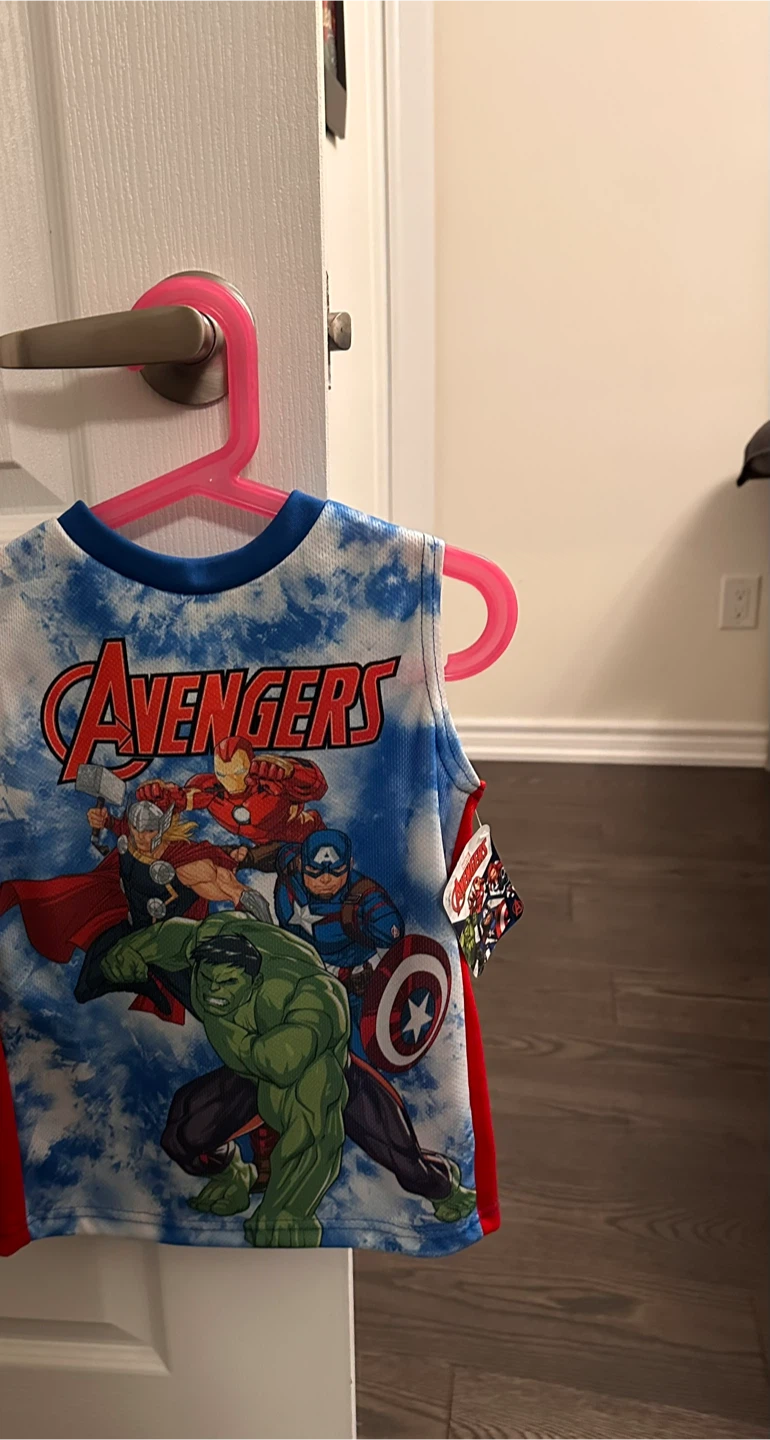 Avengers Boys Size 6 Tank Top