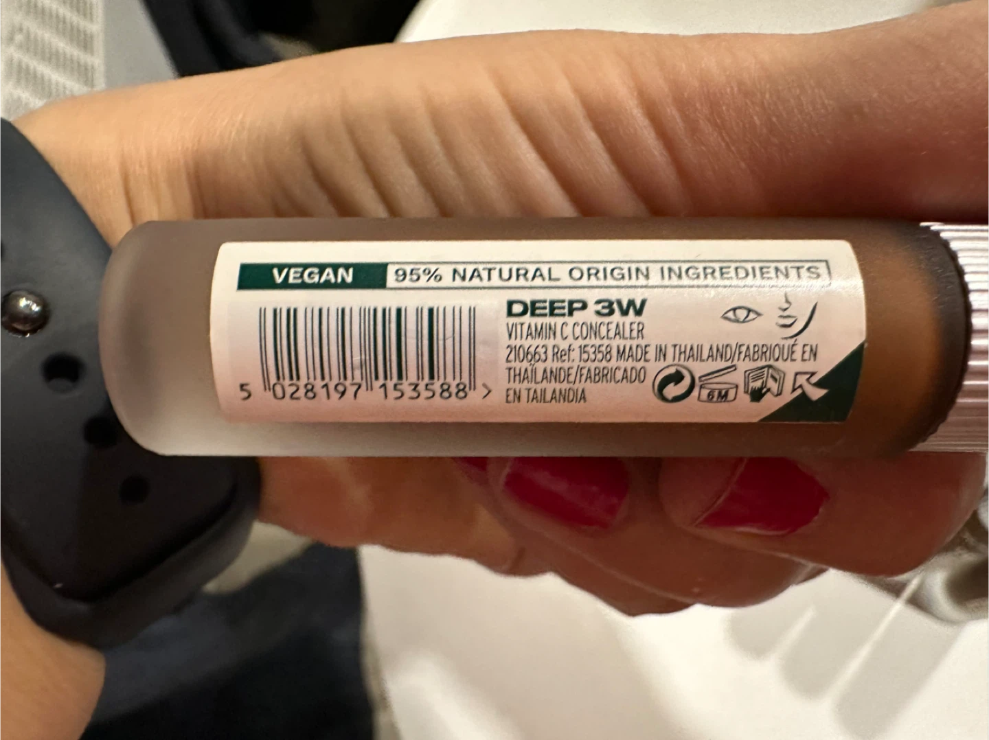 The Body Shop Vitamin C Concealer & Fresh Nude Foundation - photo 2