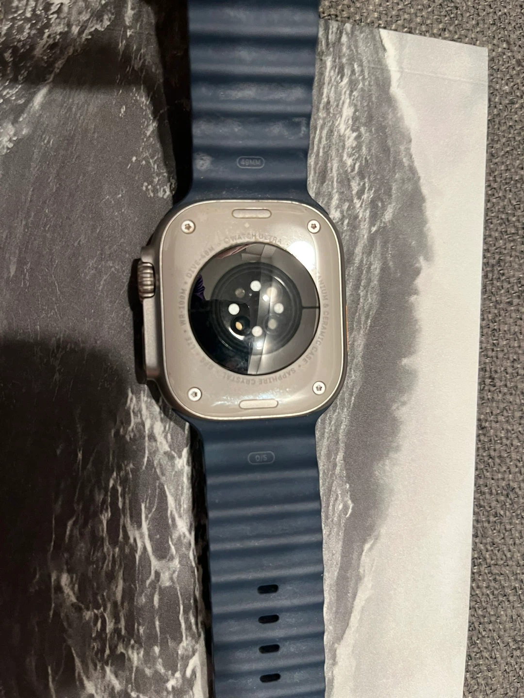 Apple Watch Ultra 2 (49mm Titanium) - Excellent Condition - photo 3