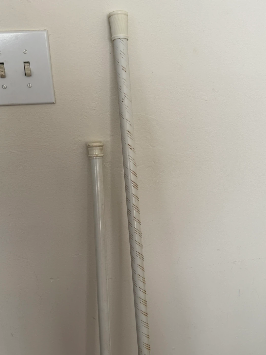 White Adjustable tension /Curtain Rods / Shower rods (2) - photo 3