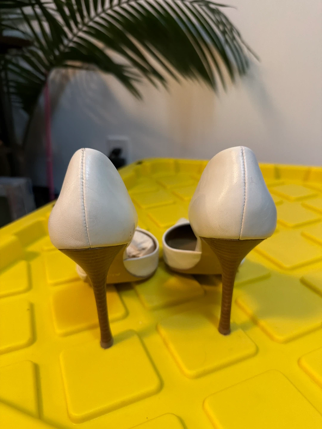 ALDO White D'Orsay Heels Size 37 - photo 3