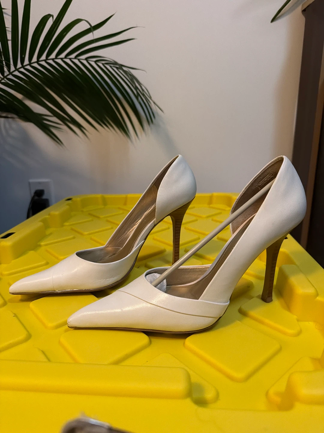ALDO White D'Orsay Heels Size 37 - photo 2