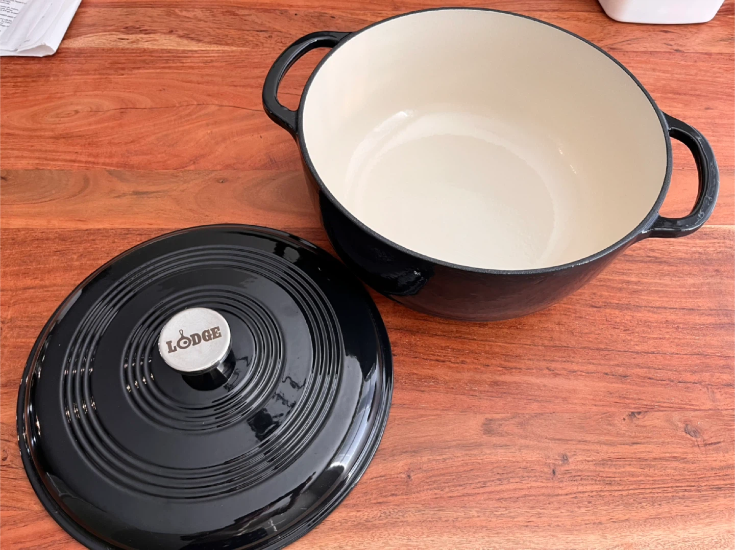 Lodge Cast Iron Dutch Oven