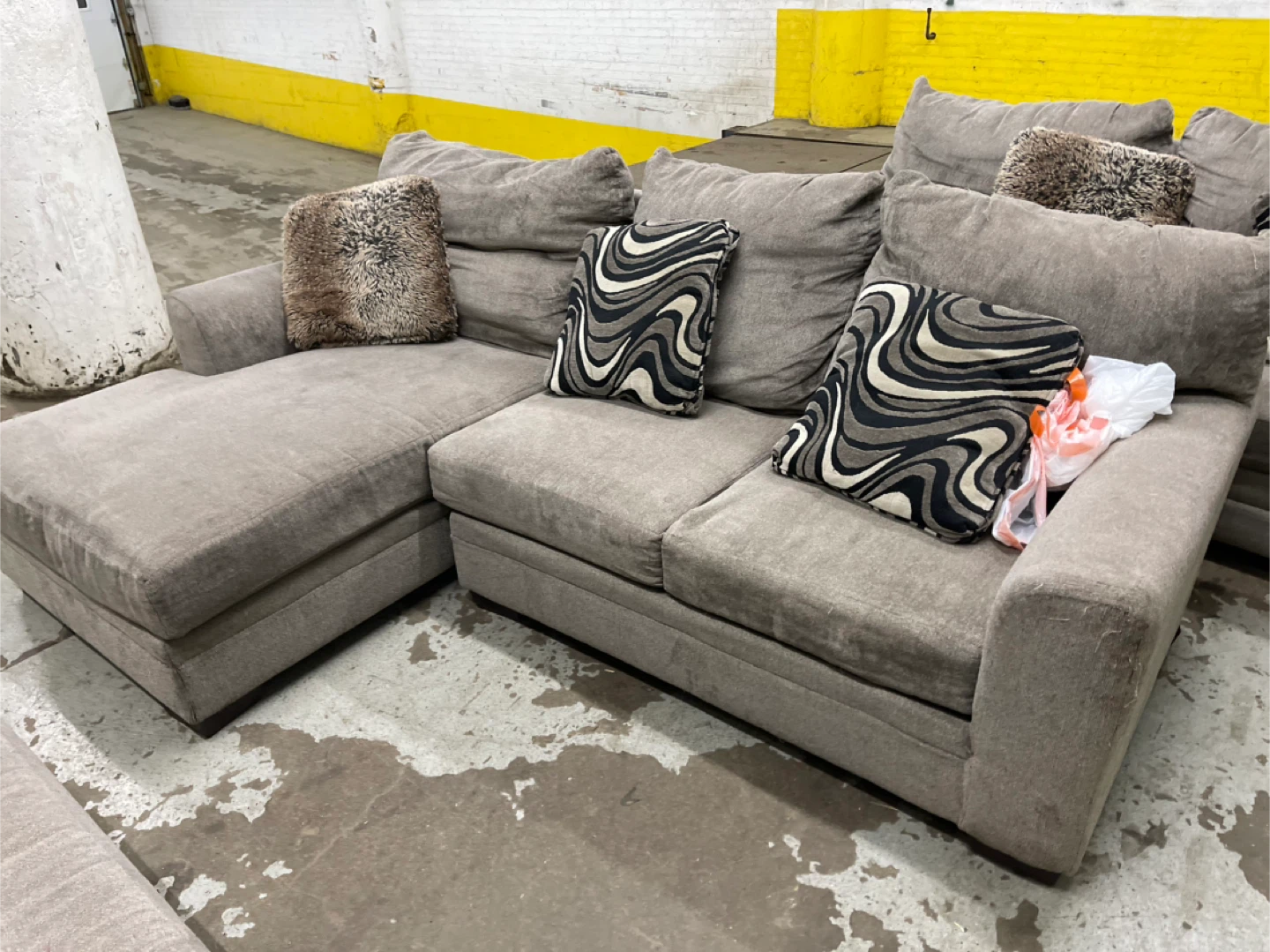 Sectional Sofa with Chaise - photo 2
