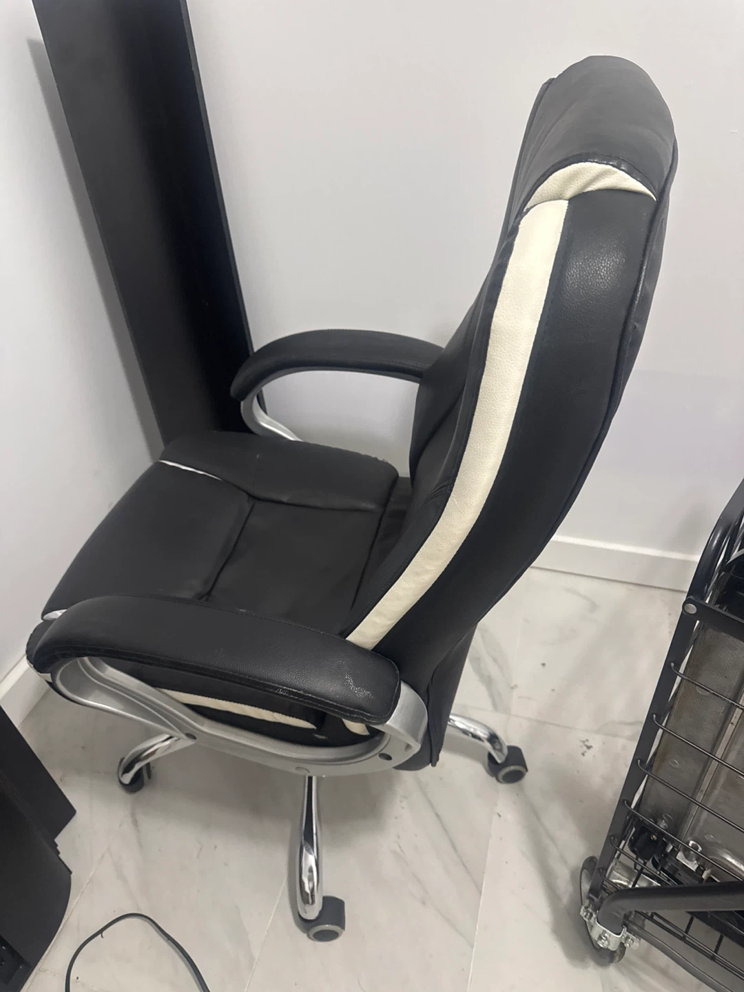 Black and White Office Chair - photo 3