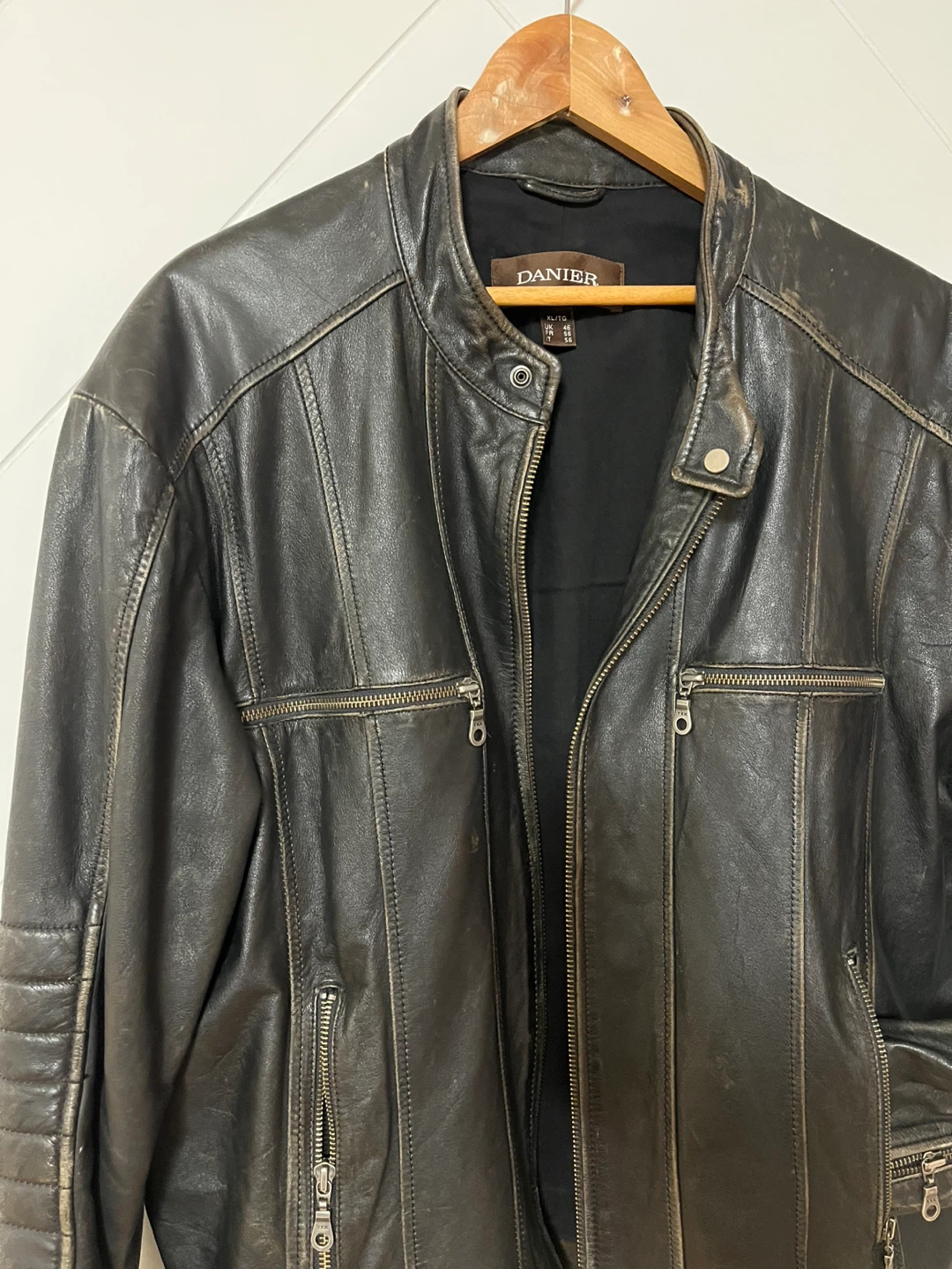 Danier Leather Jacket Men XL - photo 3