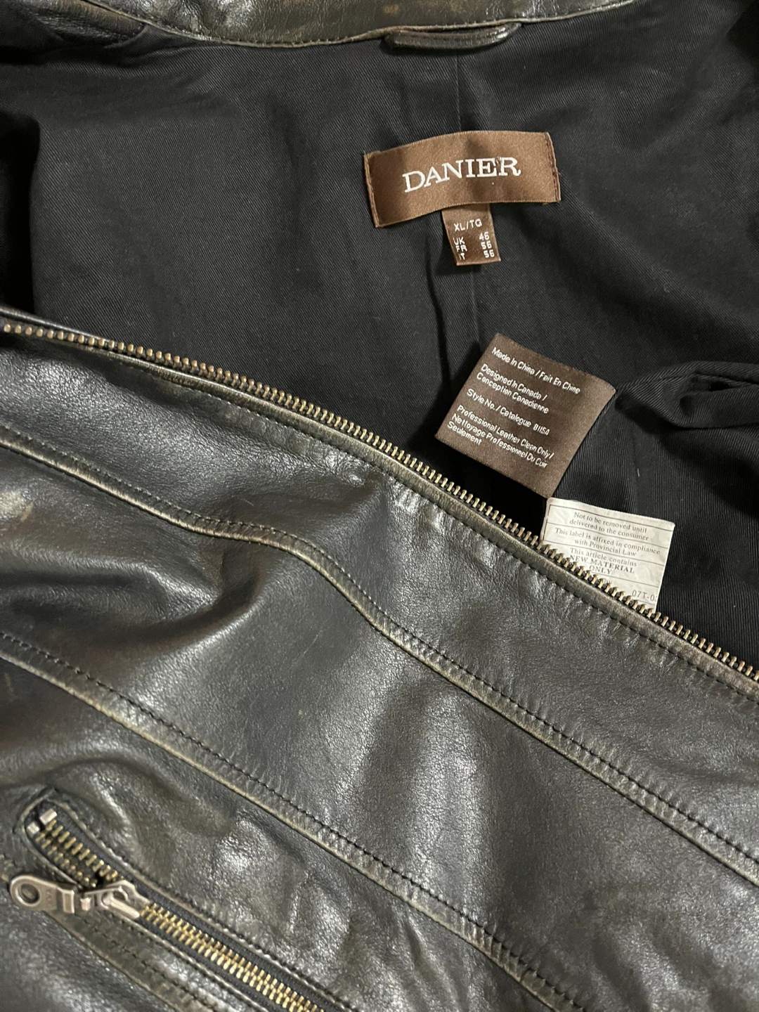 Danier Leather Jacket Men XL - photo 5