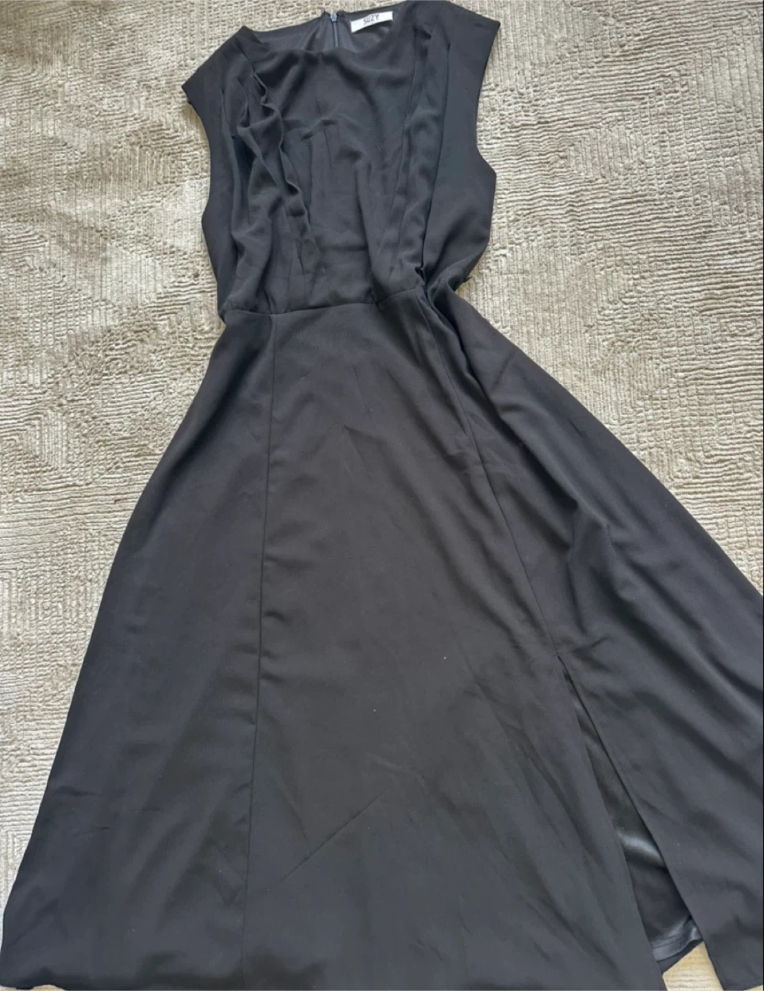 Black Sleeveless Midi Dress - photo 2