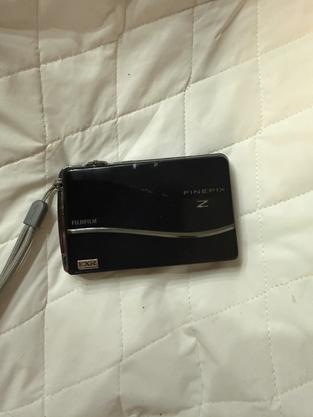 Fujifilm FinePix Z900 EXR Digital Camera