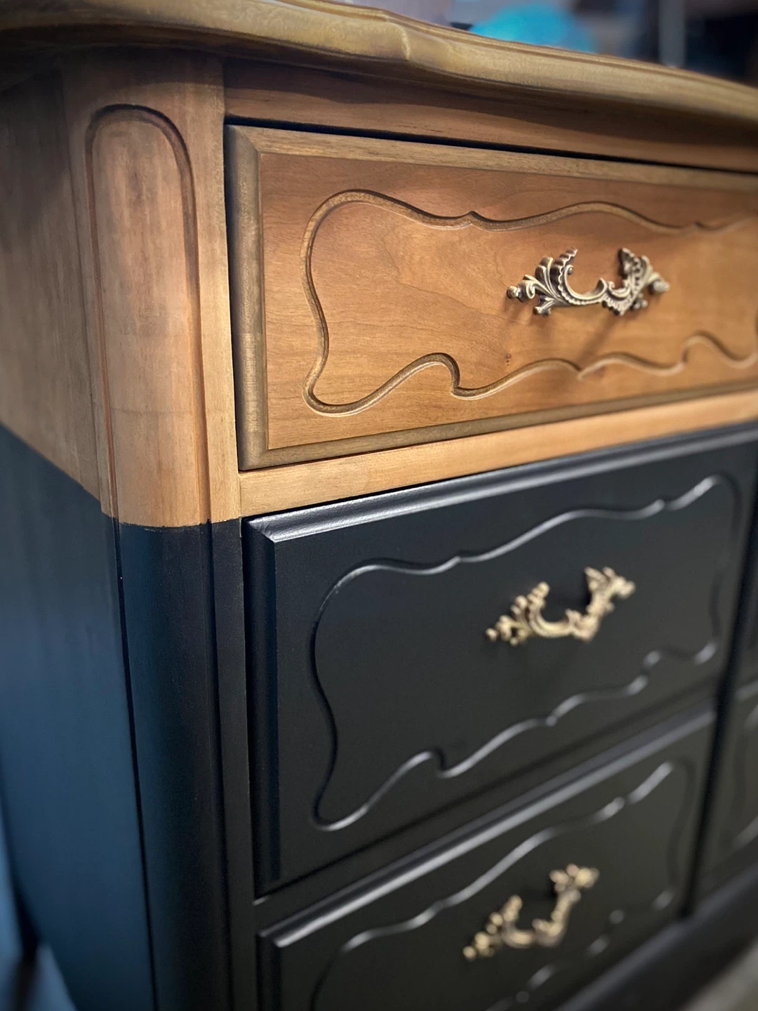Solid Wood Vintage Gibbard Dresser – Walnut Top + Black Base - photo 4
