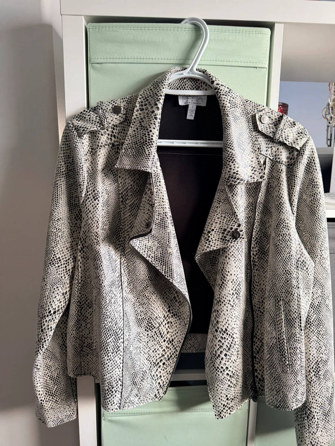 Sofia Jeans by Sofia Vergara Snake Print Moto Jacket - photo 4