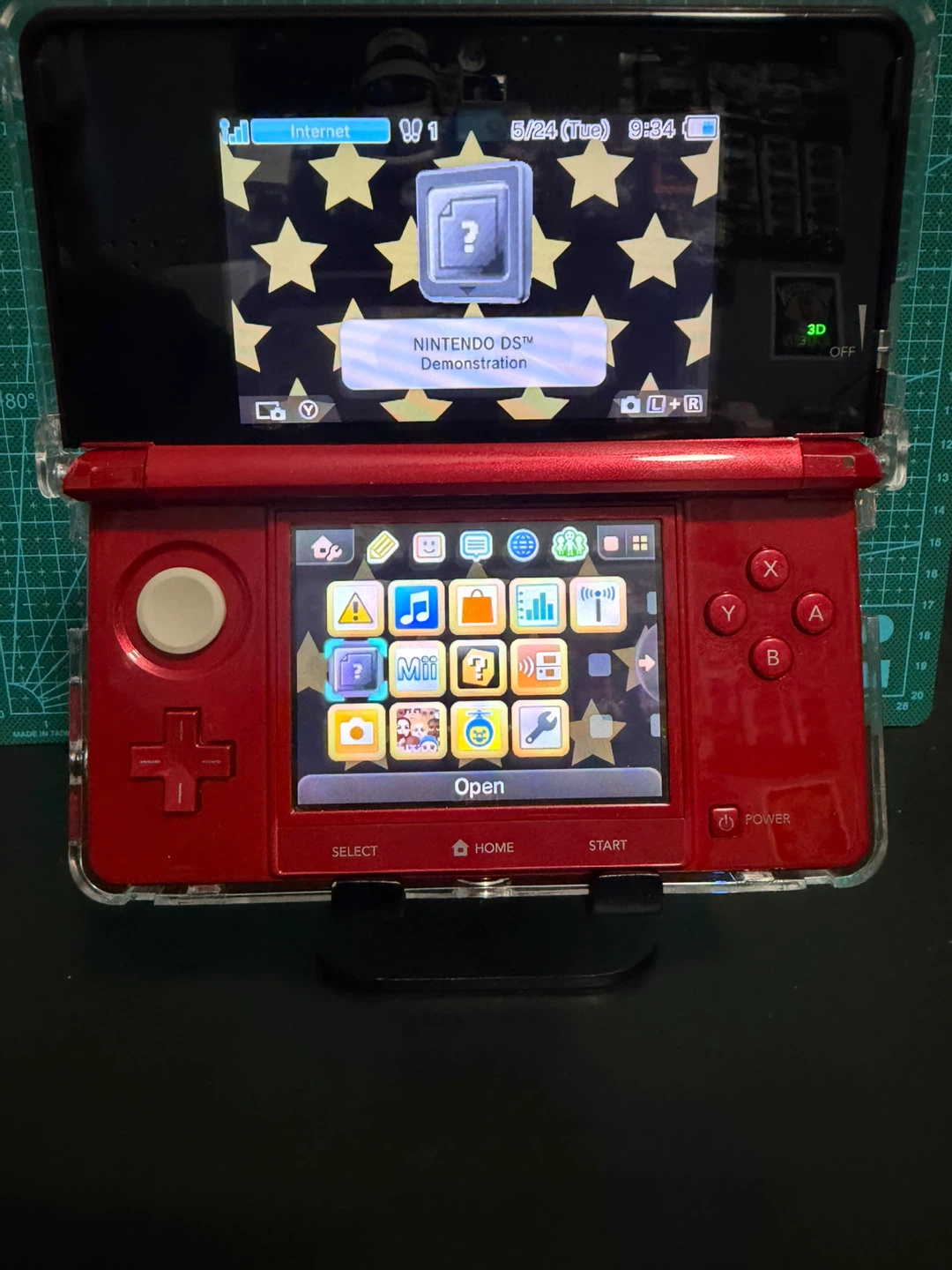 Nintendo 3DS Red - photo 3