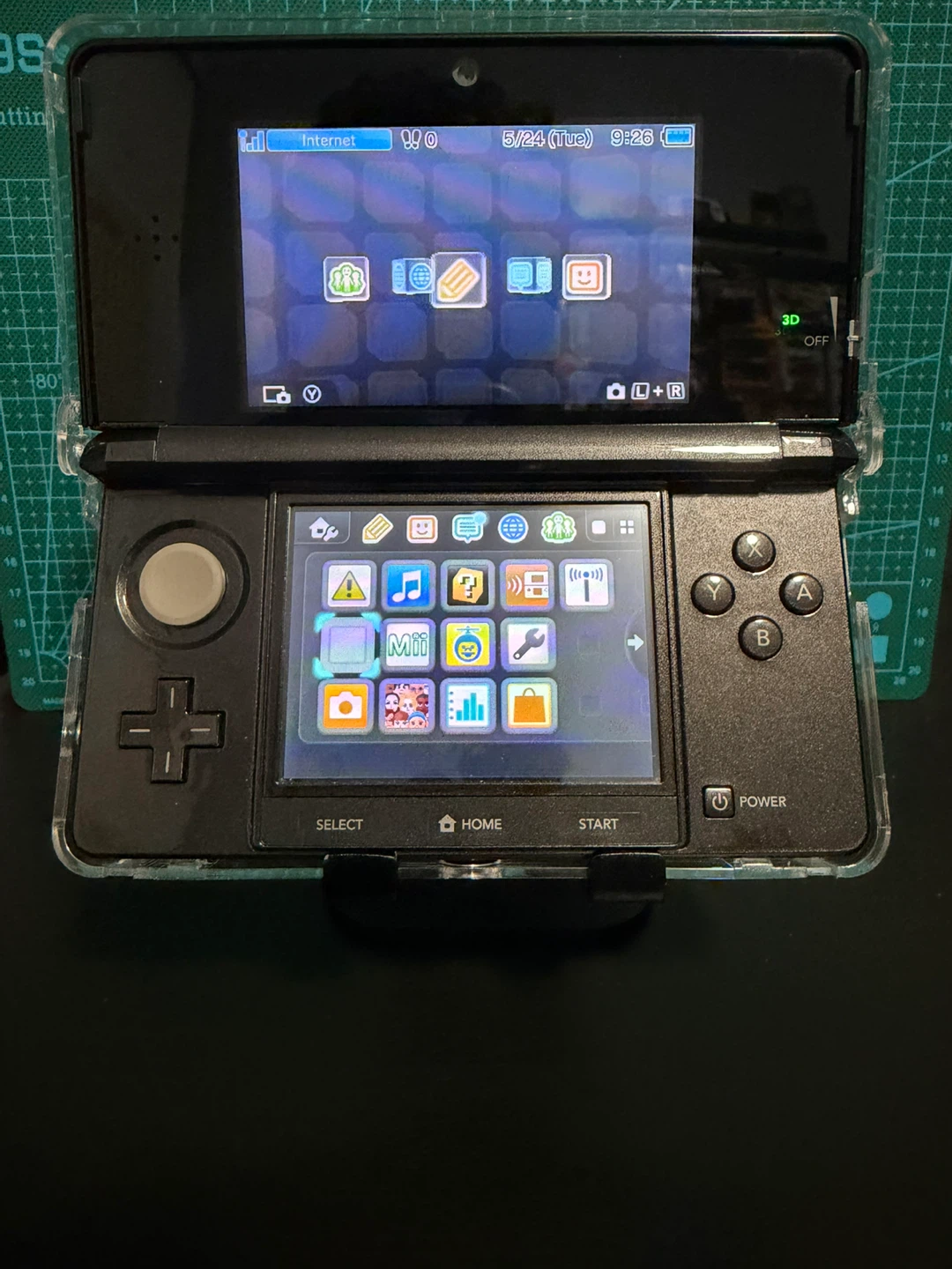 Nintendo 3DS Console - photo 3