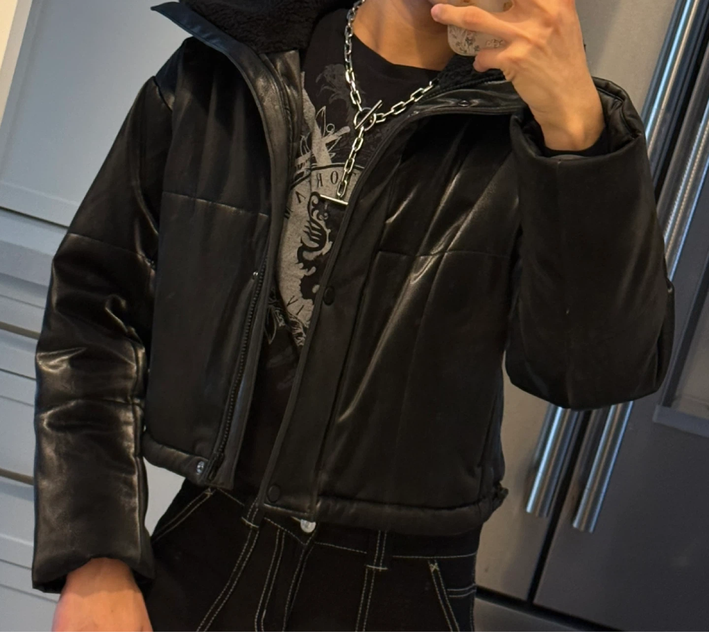 Alo Black Shiny Cropped Puffer Coat - photo 2