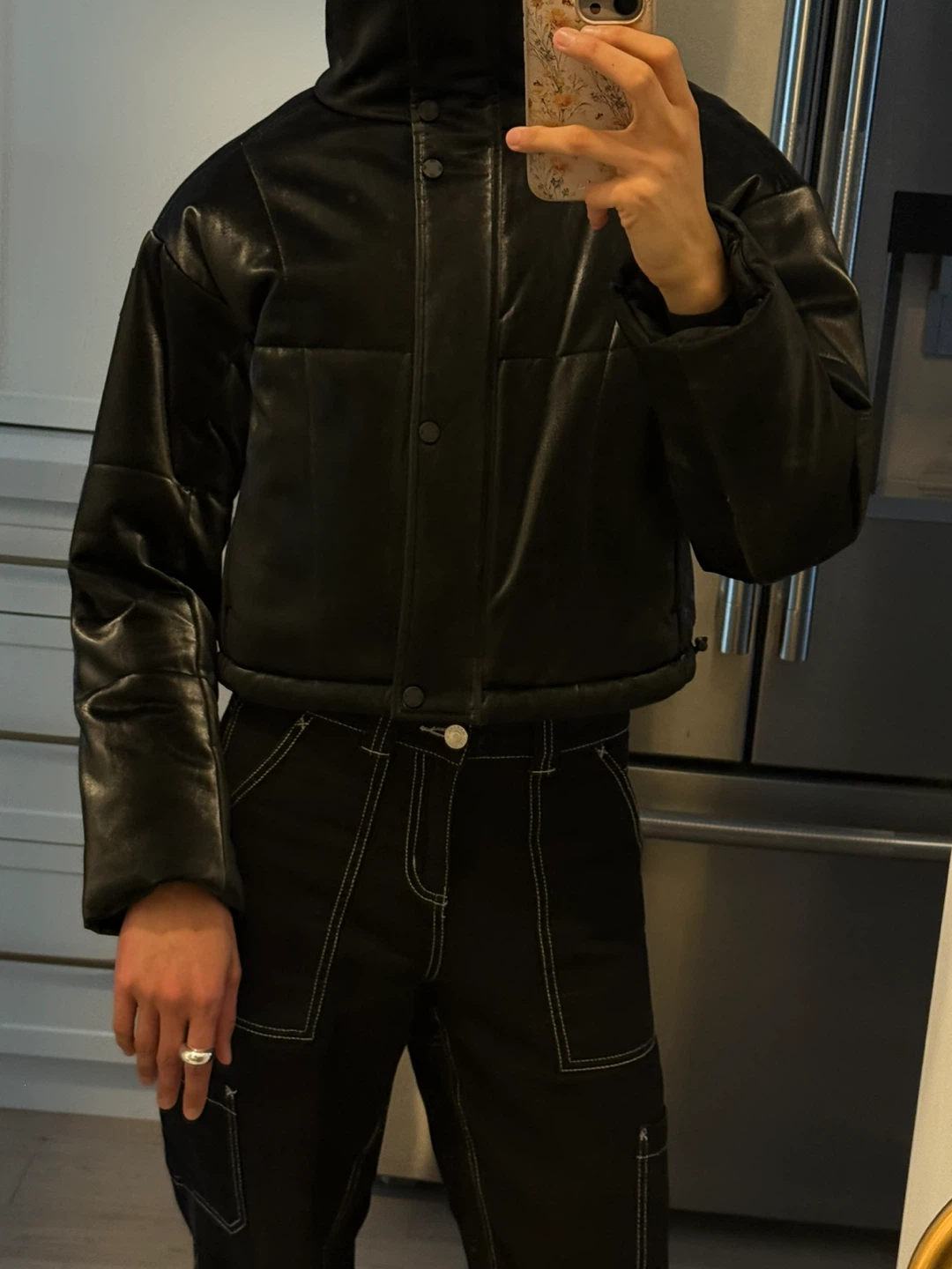 Alo Black Shiny Cropped Puffer Coat - photo 3