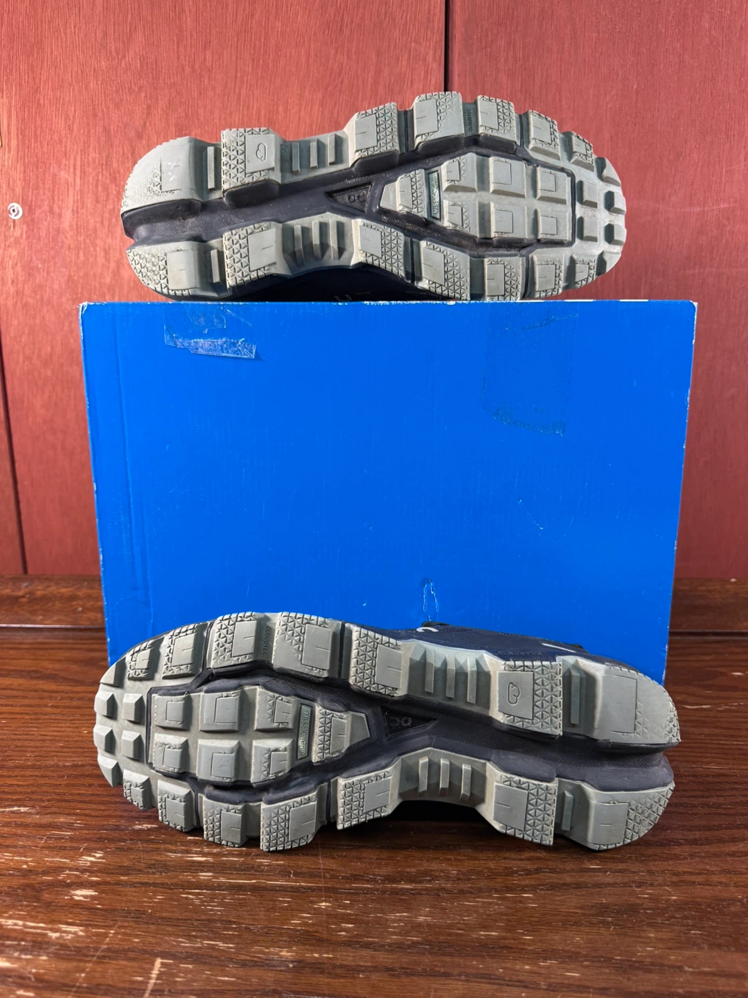 On Cloudventure Trail Running Shoes Black/Cobble Womens Sz 10,5 - photo 3