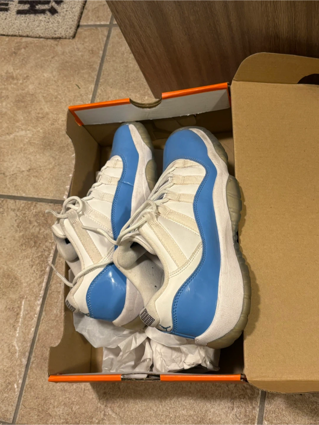 Jordan 11 Retro Low Blue Boy/Youth size 6Y - photo 2