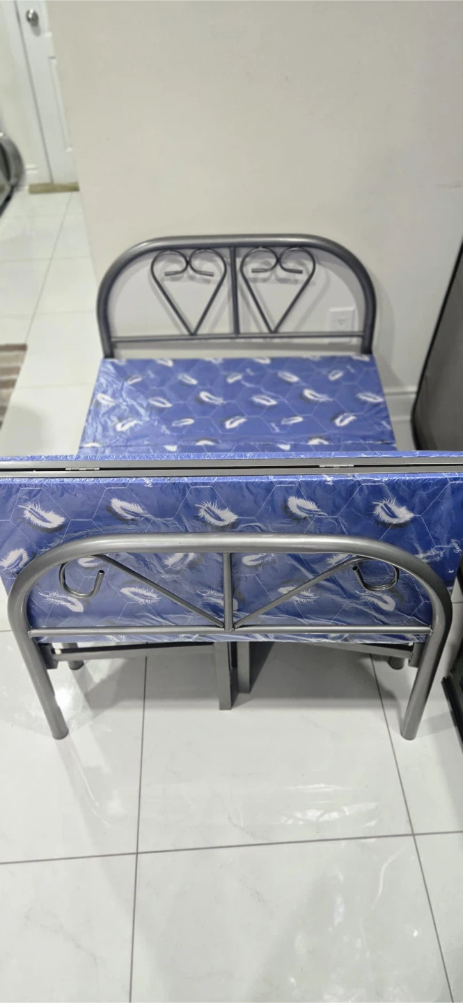 Moving out- Folding Bed Frame with Mattress - photo 4