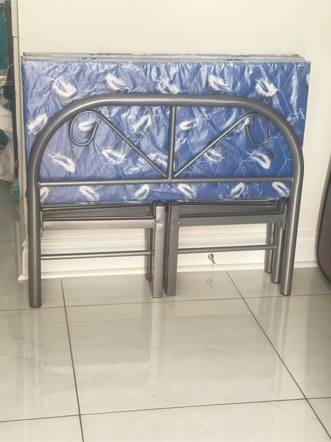 Moving out- Folding Bed Frame with Mattress - photo 5
