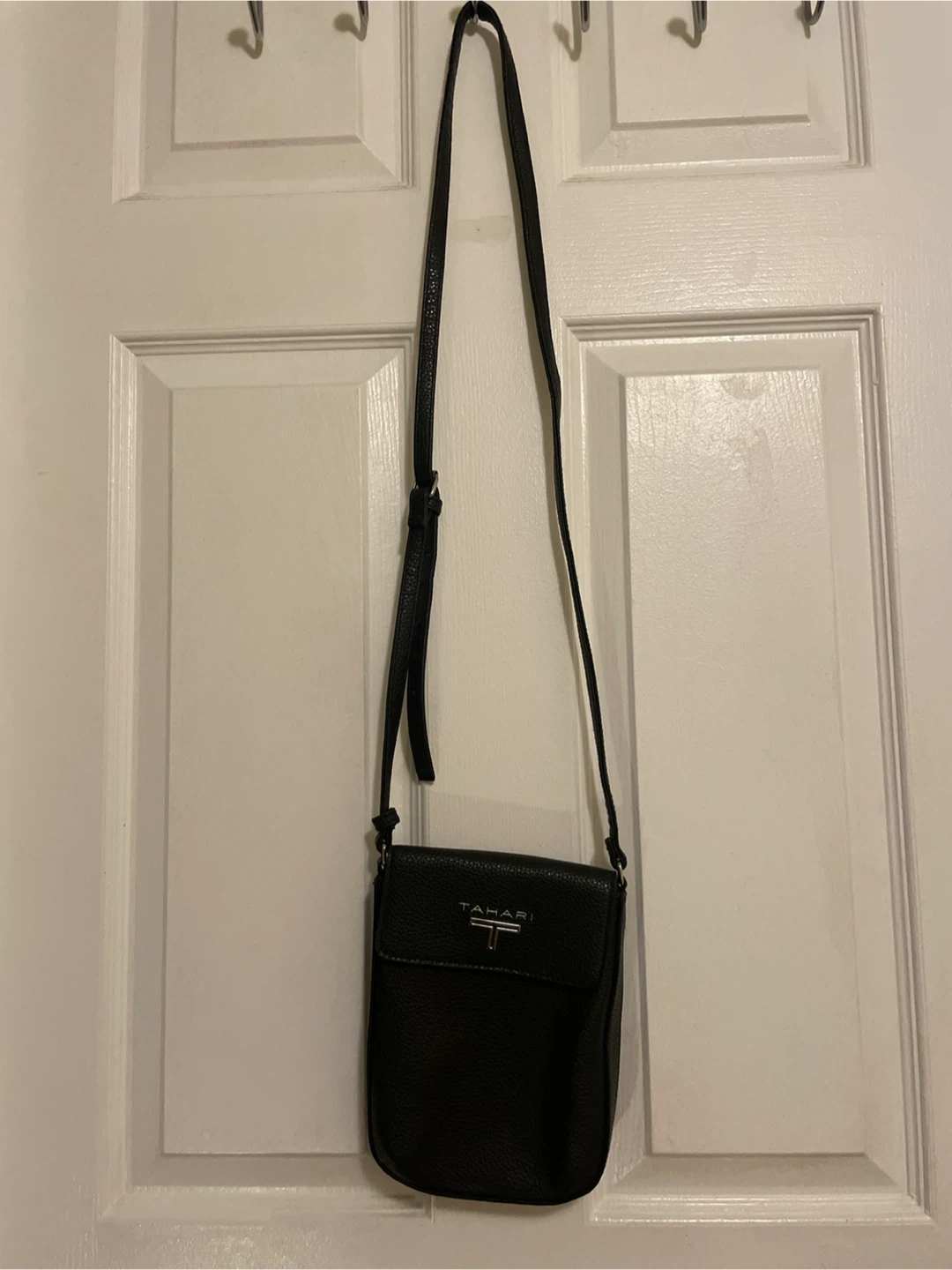 Tahari Black Leather Crossbody Bag - photo 3