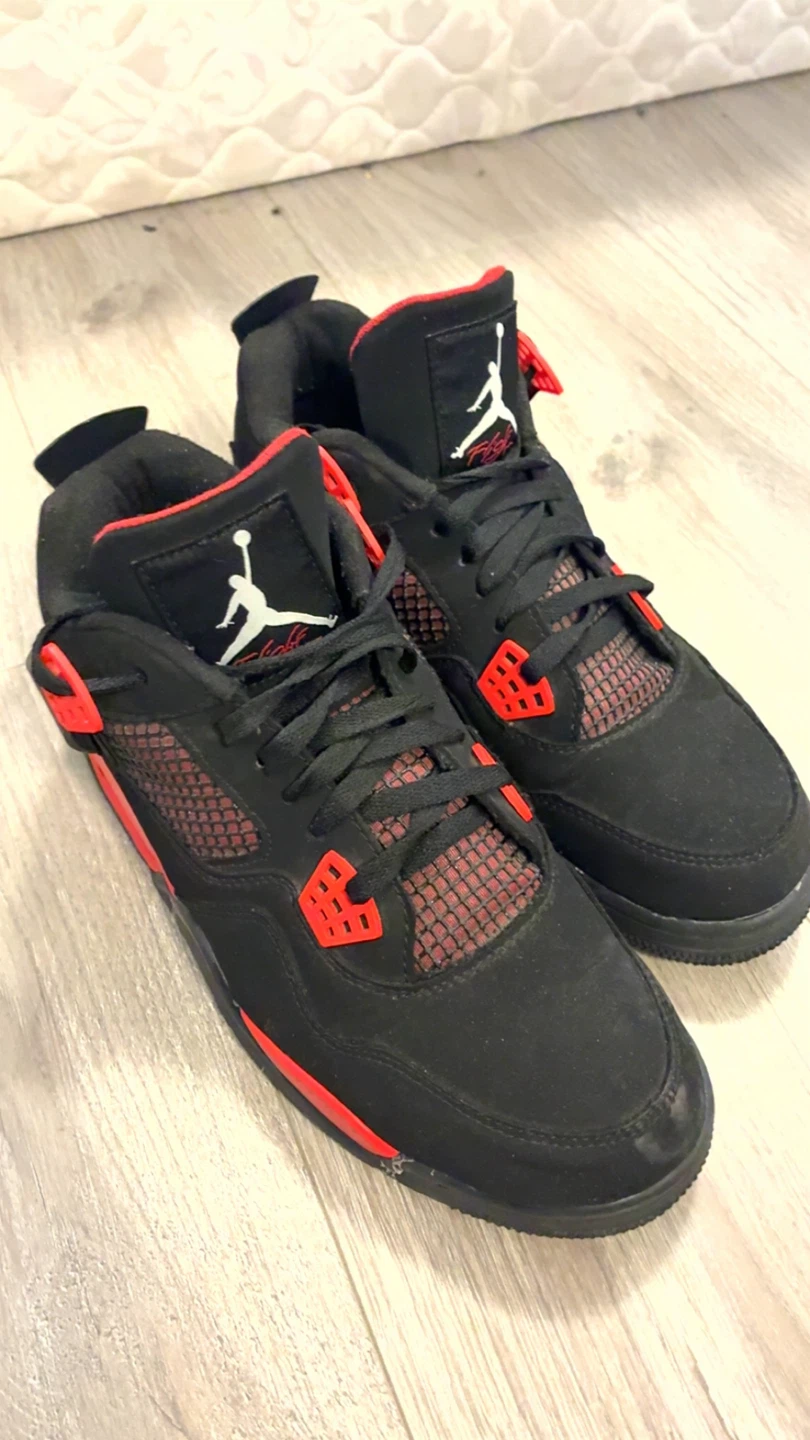 Air Jordan 4 Retro "Red Thunder"
