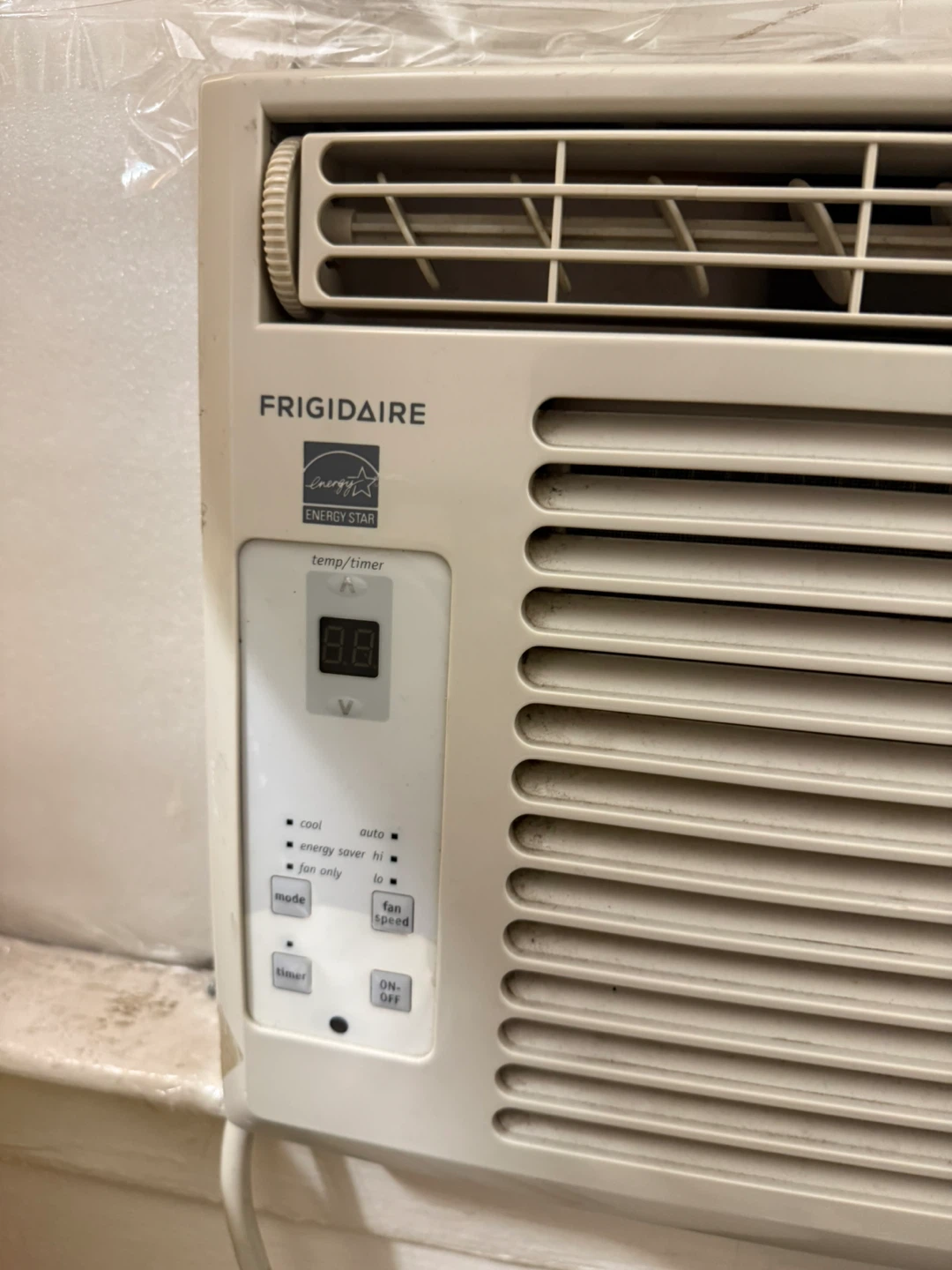 Frigidaire Window Air Conditioner 5000 BTU - photo 2
