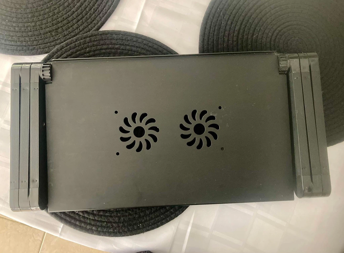 Laptop stand for bed/lap with mouse holder