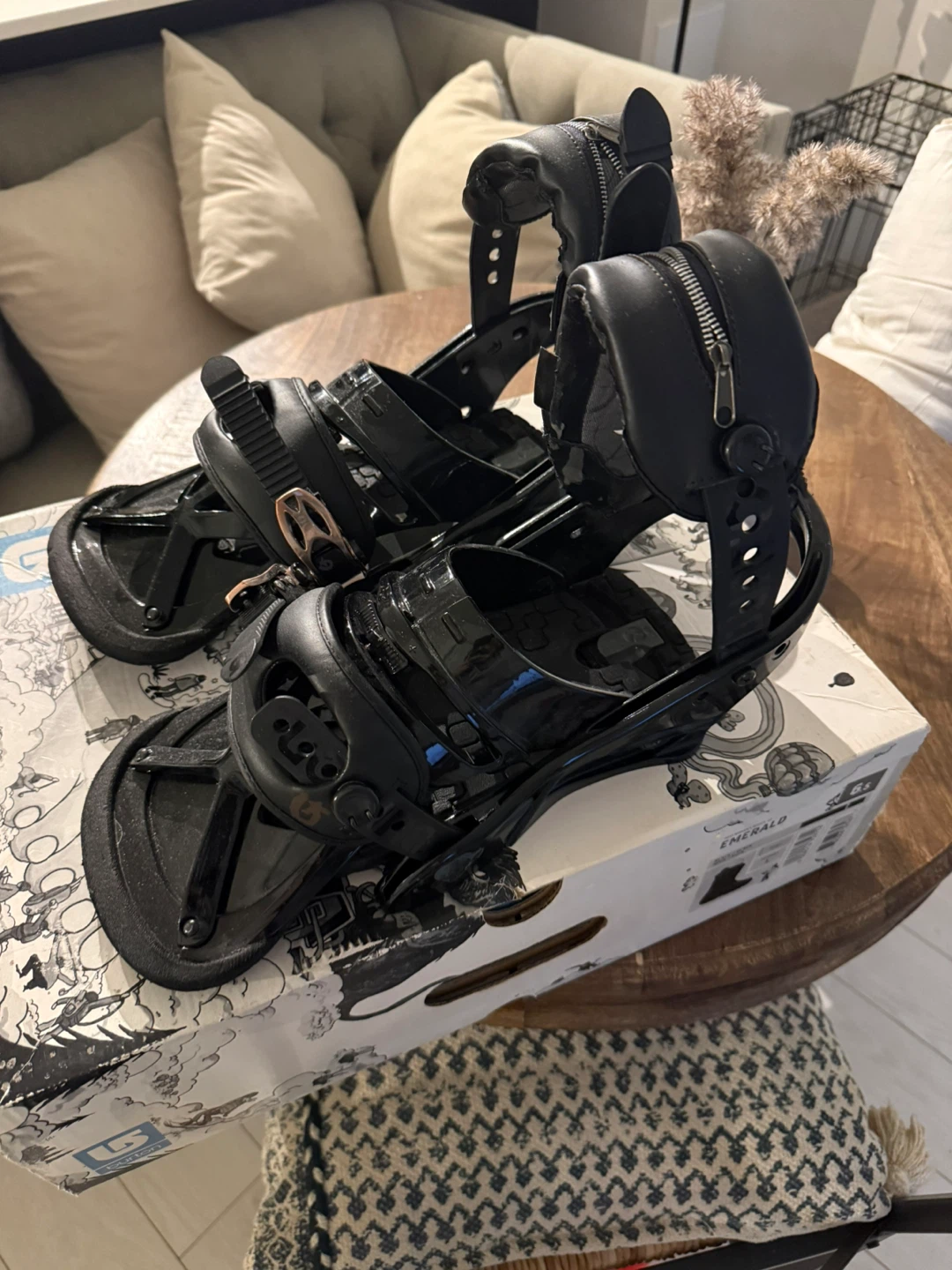 Free Burton Emerald Snowboard Boots + Bindings. - photo 2