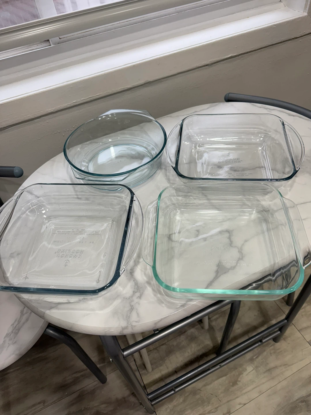 Set of 4 Pyrex Glass Bakeware Dishes & Metal Colander