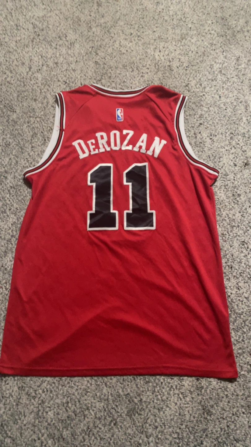 DeMar DeRozan Jersey Size 52