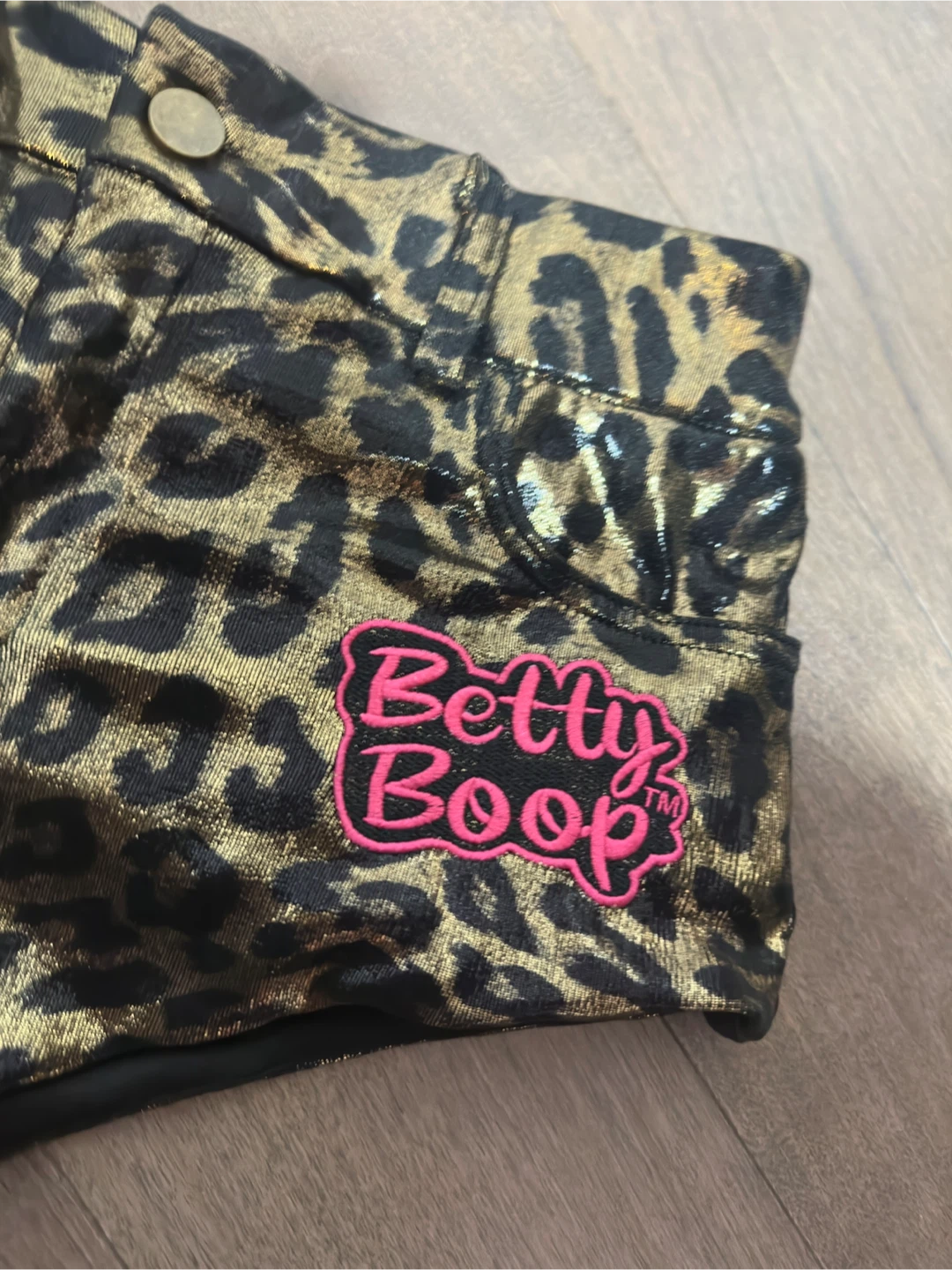 New Betty Boop Leopard Print Metallic Shorts - photo 3