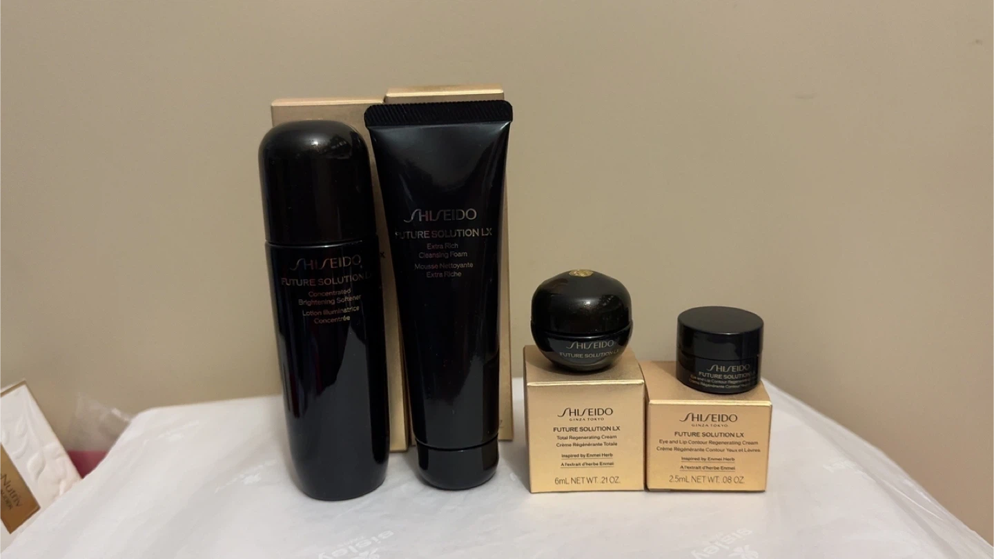 Shiseido Future Solution LX Skincare Set