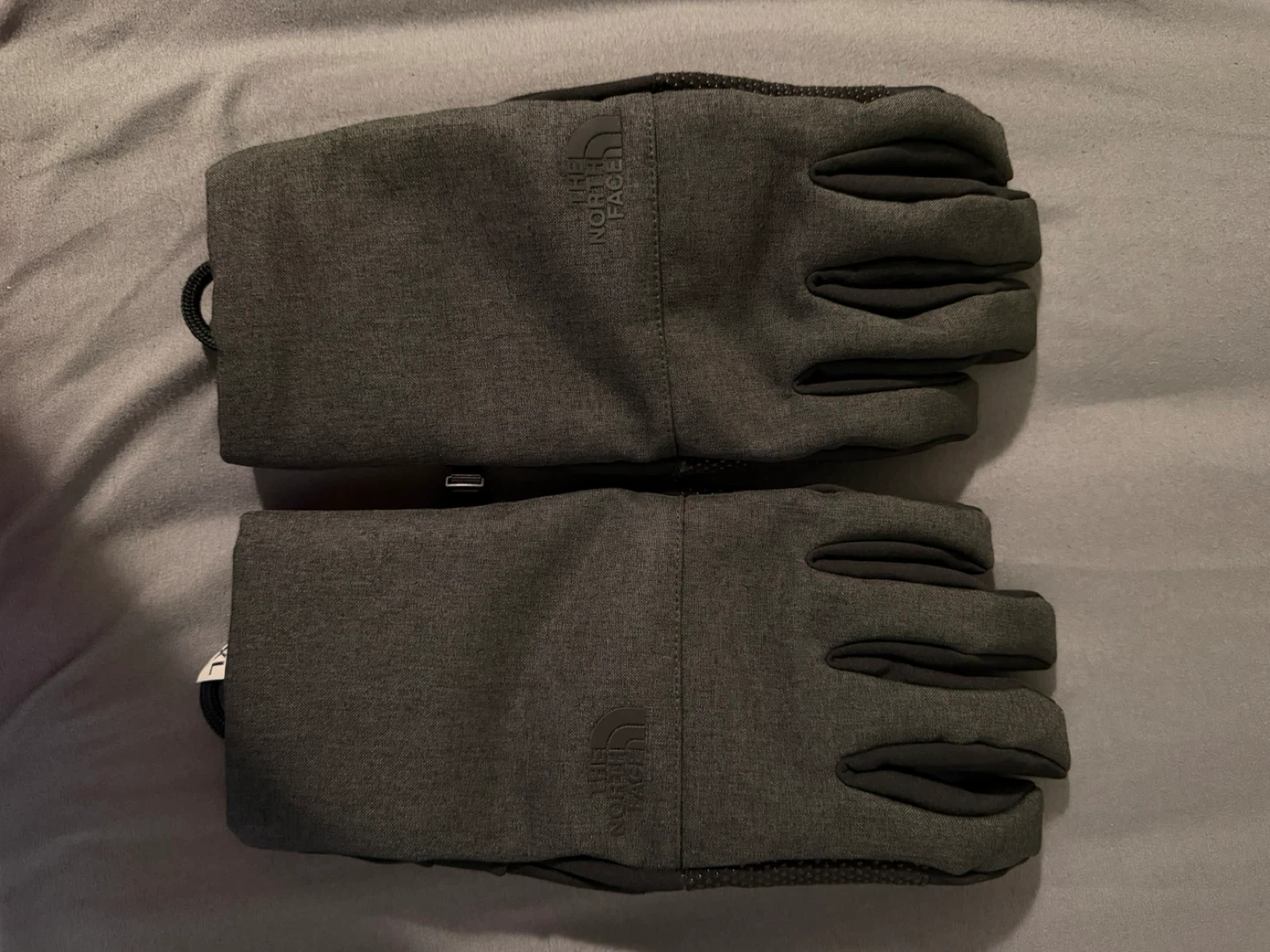 The North Face Gloves - NEW