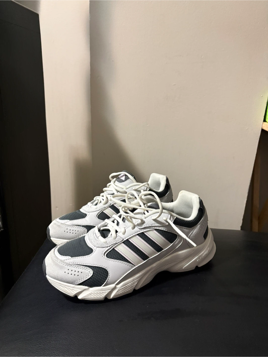 Size: 9.5 M “Adidas Crazychaos 2000” Shoes - photo 3
