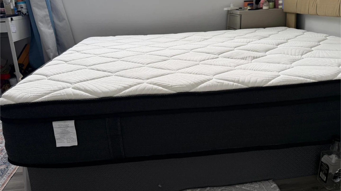 Queen Size Mattress with CoolTech - photo 2