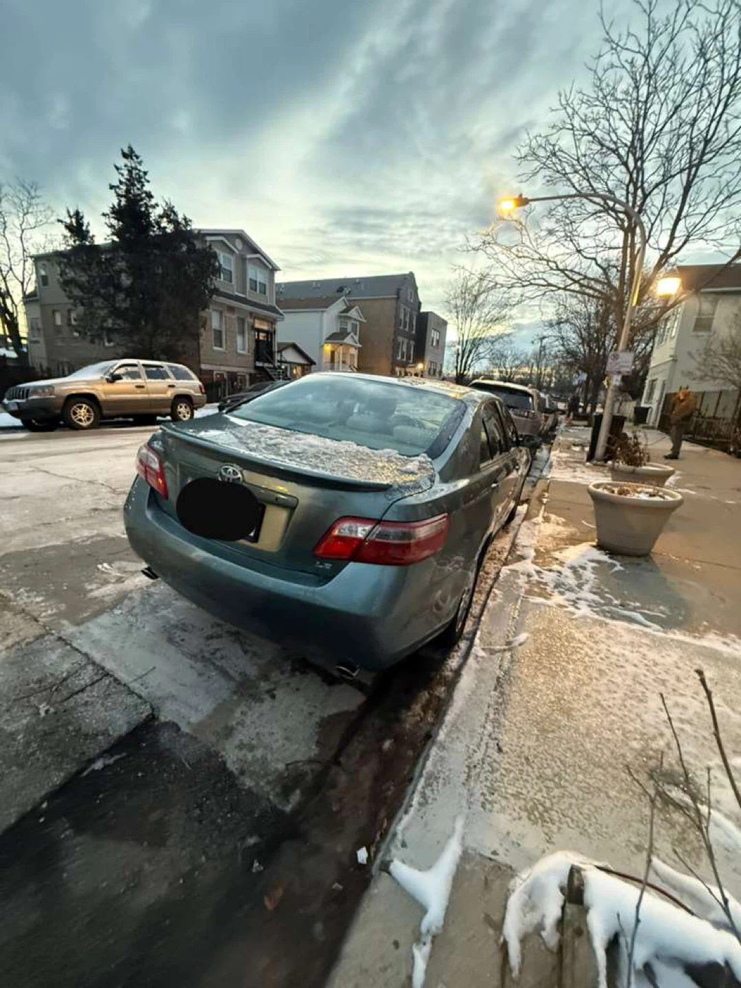 Toyota Camry Sedan - photo 3