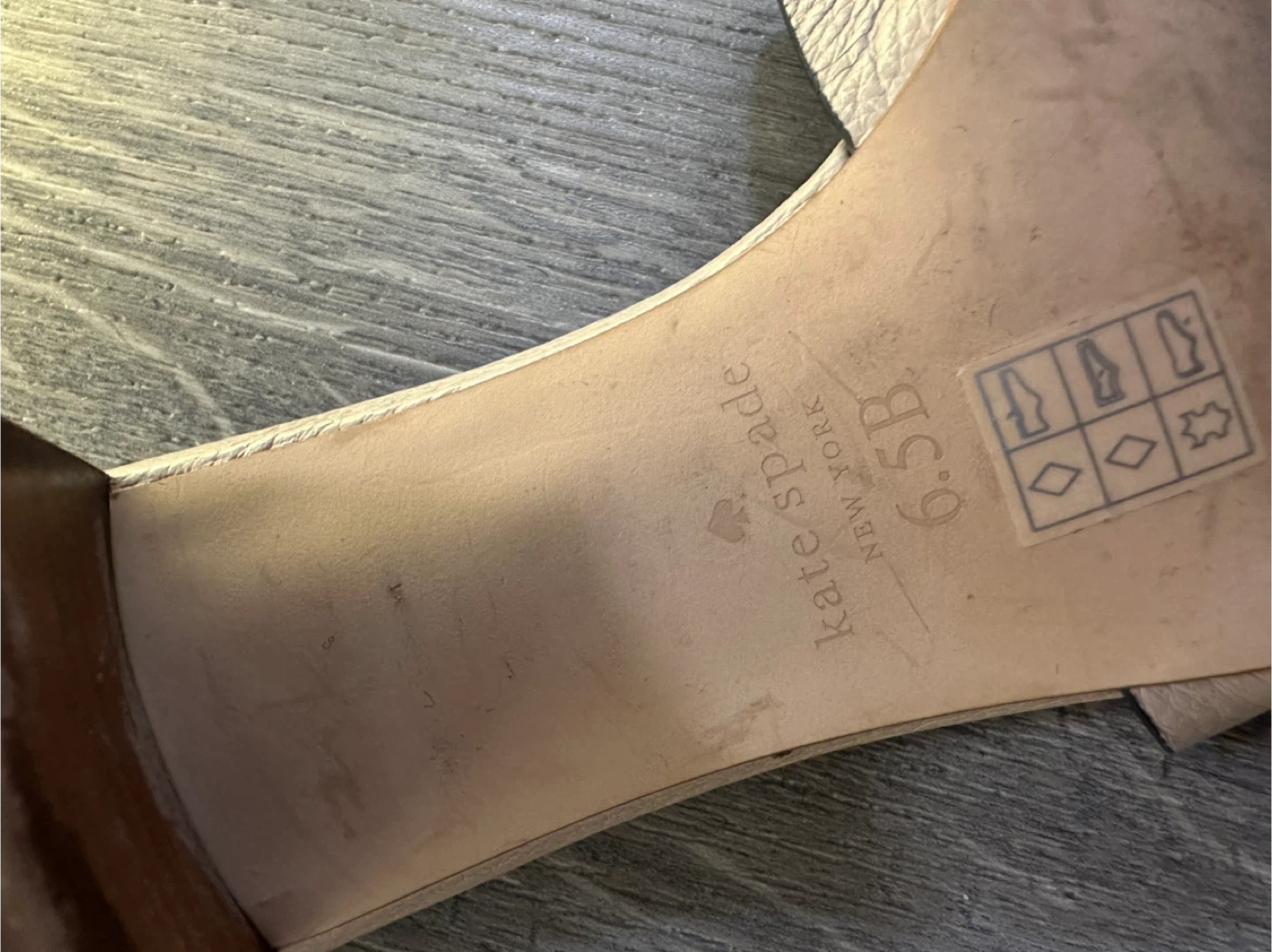 Kate Spade Beige Leather Slide Heels Size 6.5B - photo 4