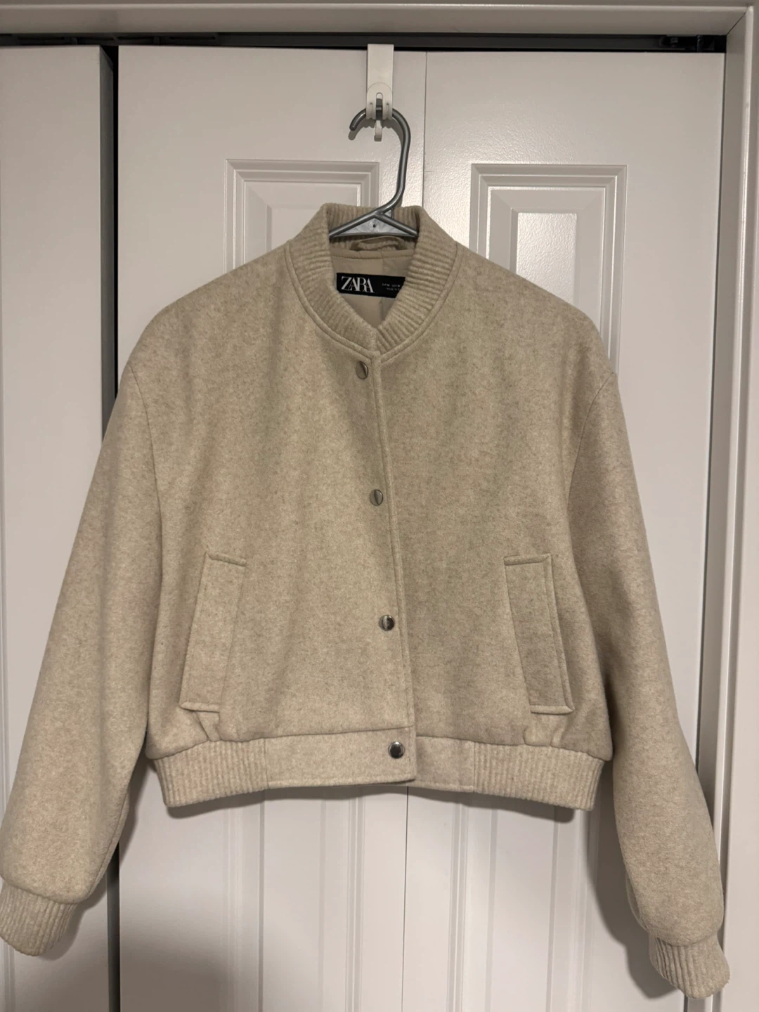 Zara Women's Beige Bomber Jacket