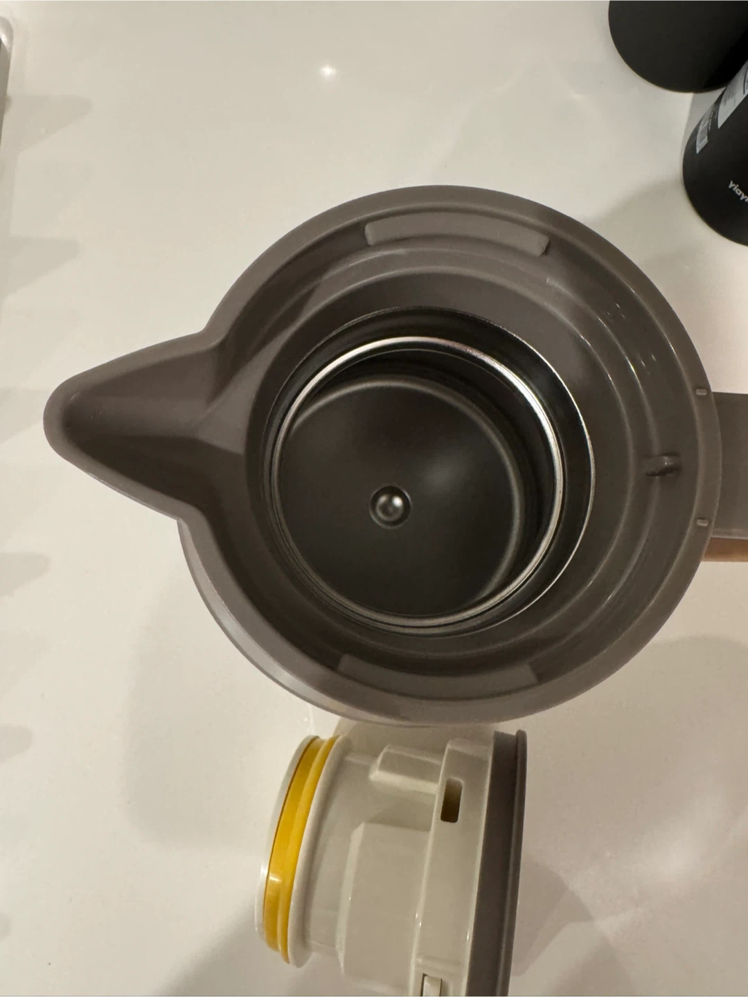 Grey Thermos Carafe with Wood Handle - photo 5