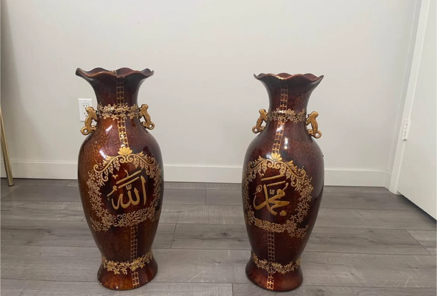 Set of 2 Decorative Vases with Wooden Stand - photo 2