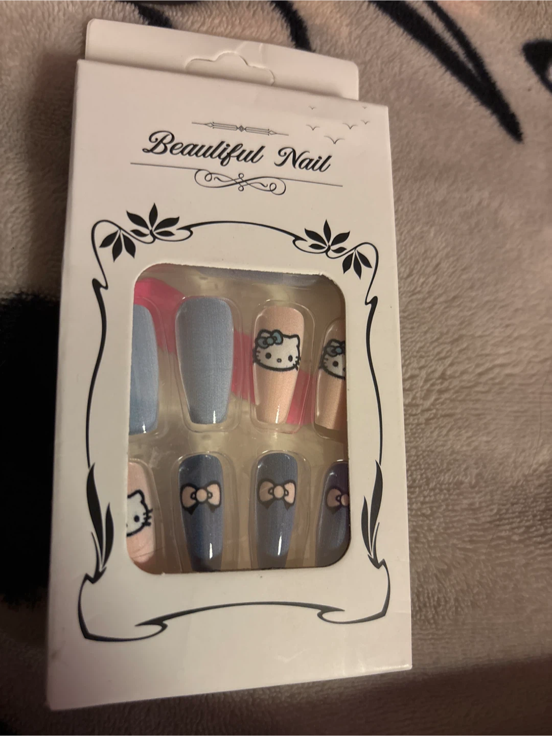 Brand new Beautiful Nail False Nails - Hello Kitty Design