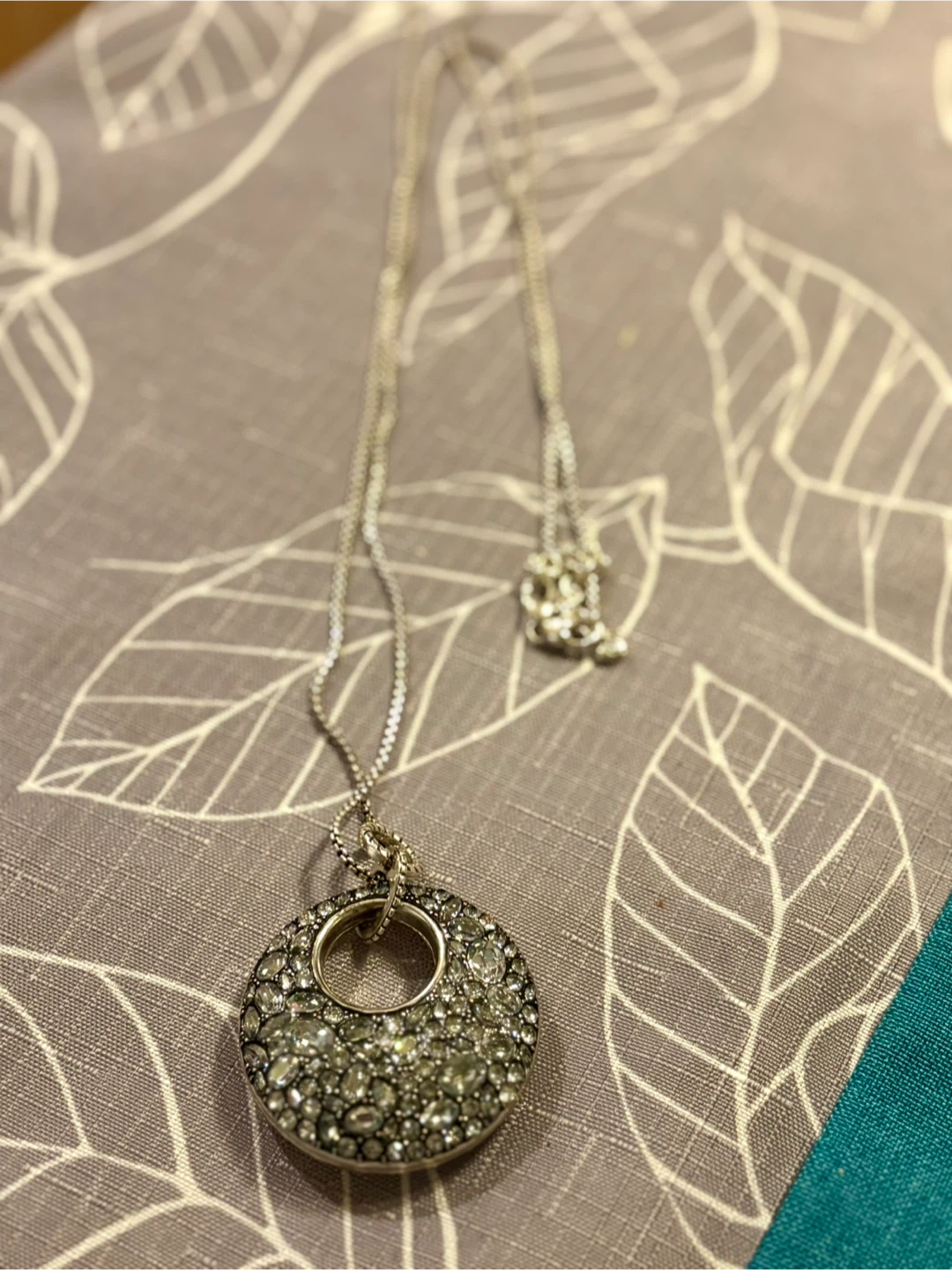 Silver Tone Pendant Necklace with Decorative Bag - photo 2