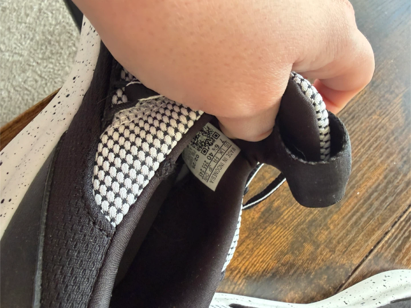 Adidas slip on gym shoe brand new size 7Y - photo 4