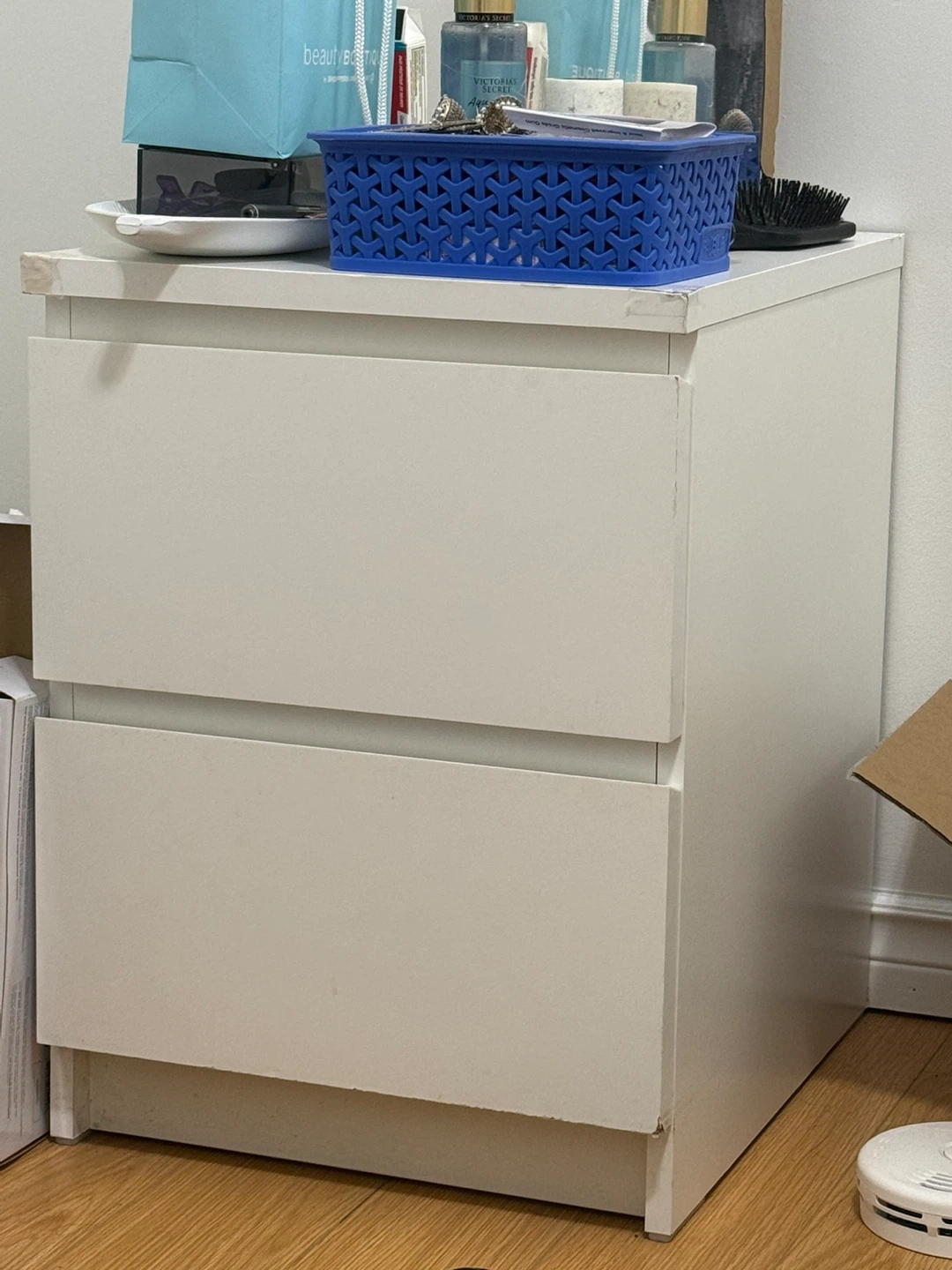 White 2-Drawer Nightstand