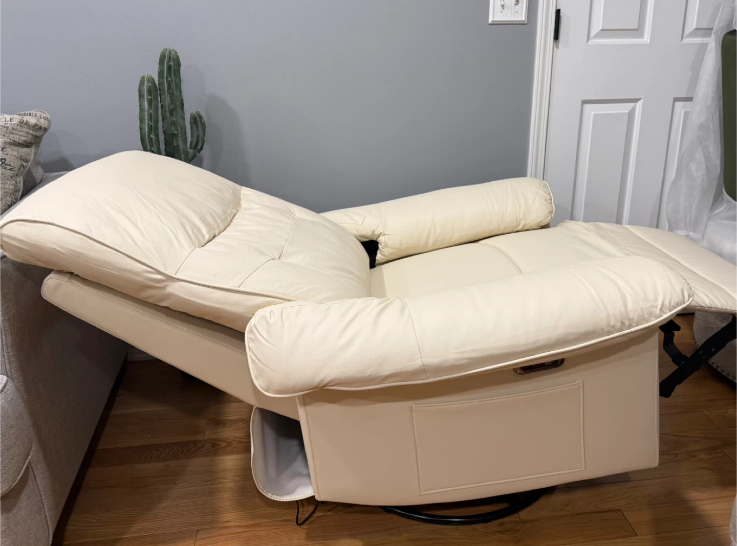 Cream Recliner Chair with Footrest - photo 3