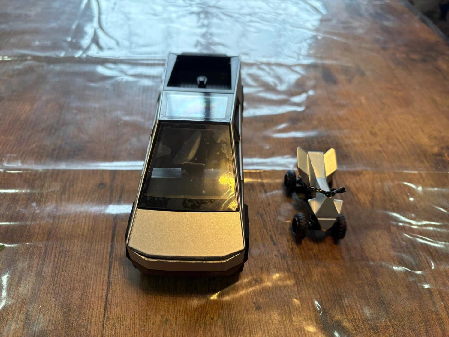 Die-Cast Model Tesla Cybertruck 1:32 Scale with ATV - photo 3