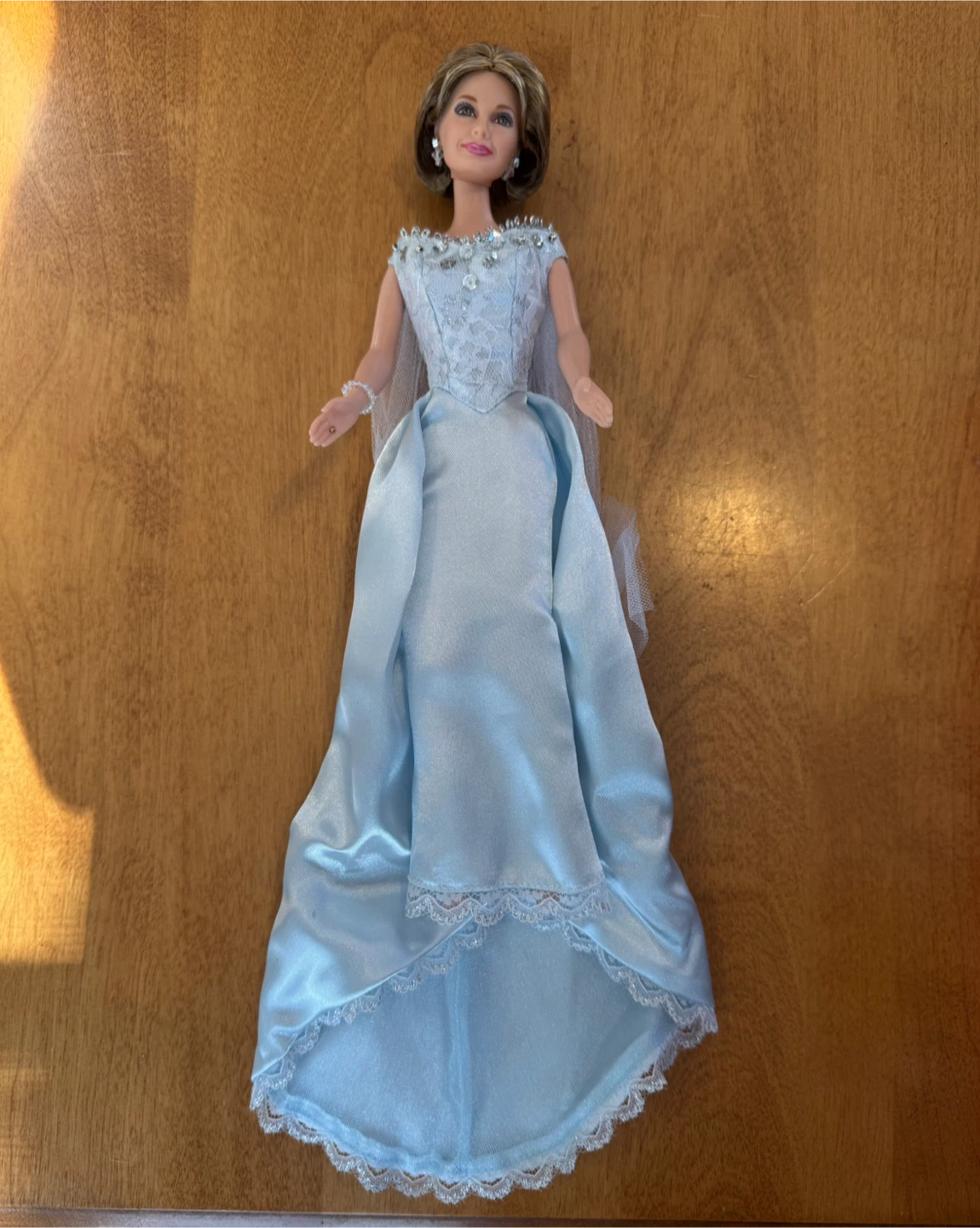 "Days of Our Lives" Marlena Evans Collector Edition Doll - photo 2